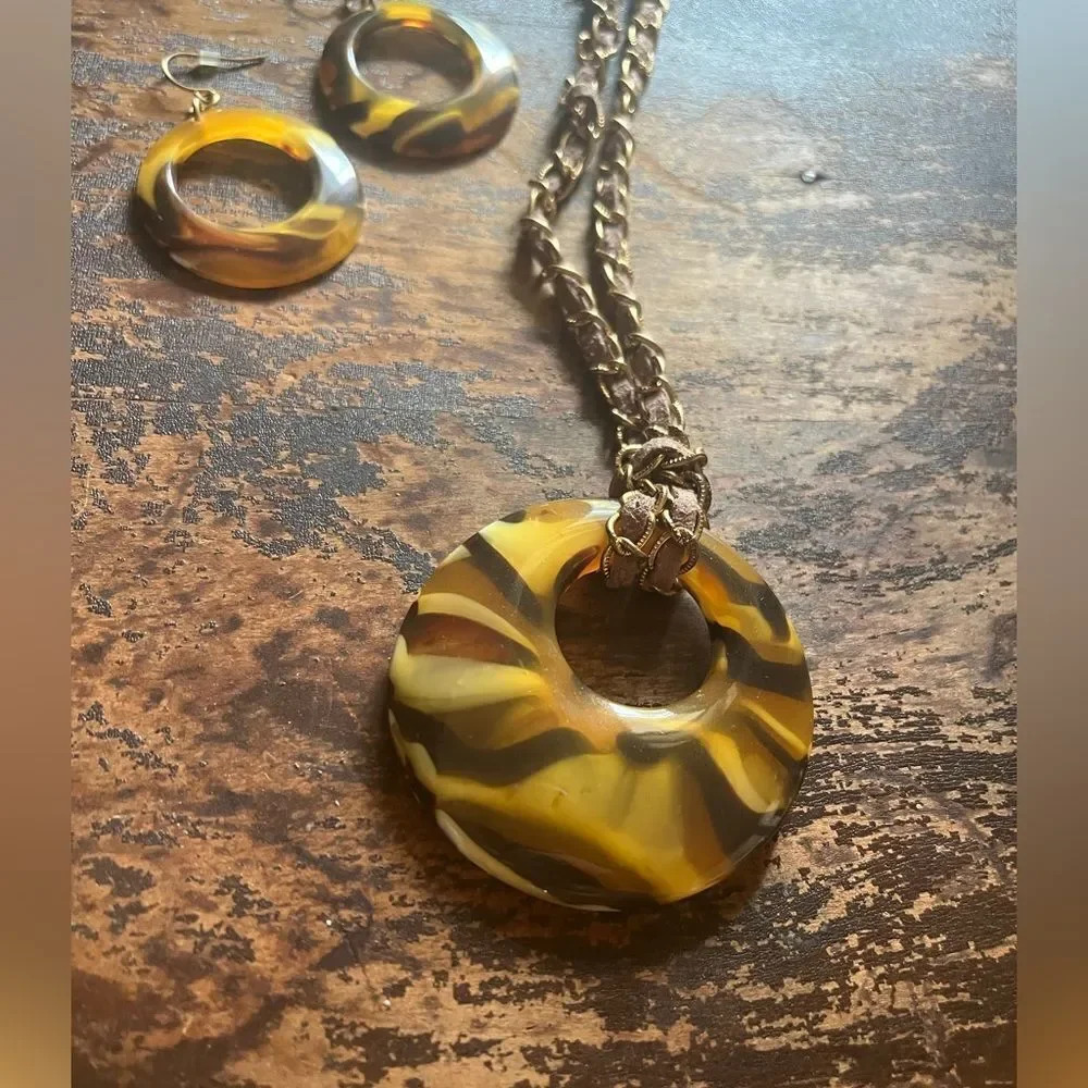 Vintage Bijoux Terner-Tiger striped necklace w/ earrings jewelry 80s/90s